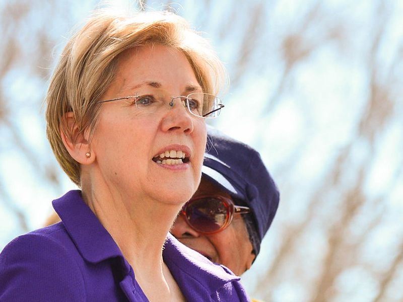 Elizabeth Warren Pushes Back at Blockchain Lobbying Efforts