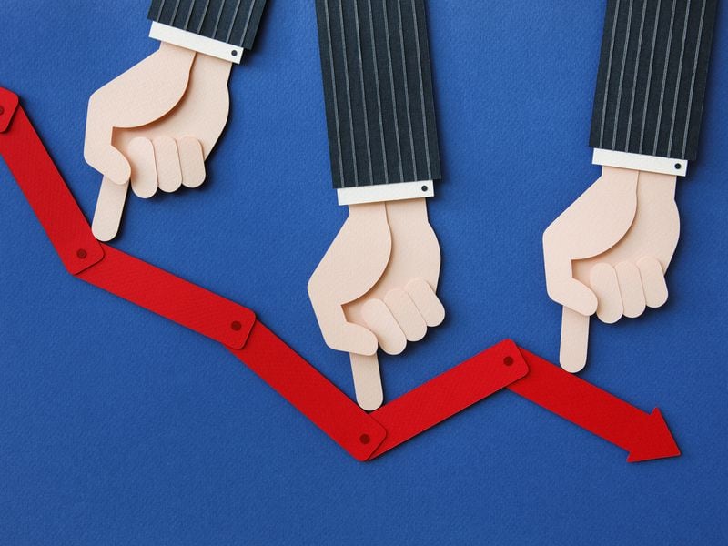 Bitcoin ETFs Got BTC Surging, but Tumbling Interest Rates Have Helped, Too