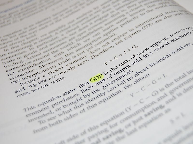Bitcoin Holds Above $40K Ahead of U.S. GDP, $5.8B Crypto Options Expiry