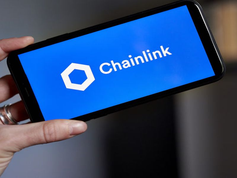 Whales Grab $50M in Chainlink’s LINK as Price Climbs 40% in a Month