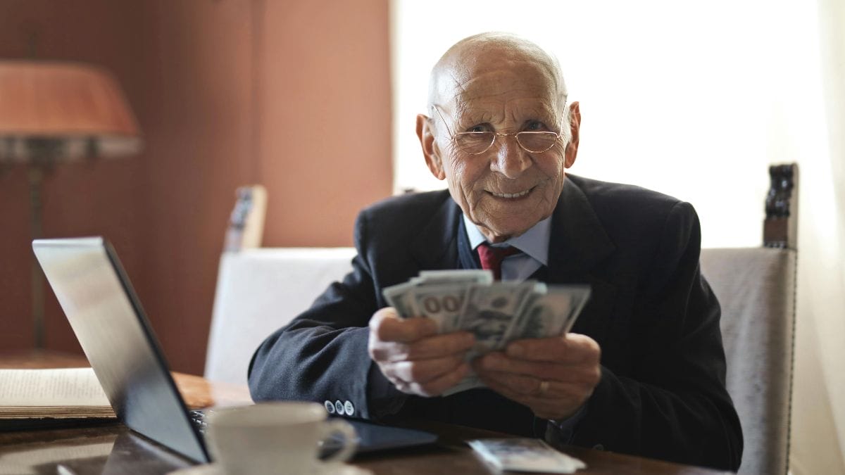 再有美国养老基金进场  亚利桑那州通过考虑将比特币现货ETF纳入退休投资组合