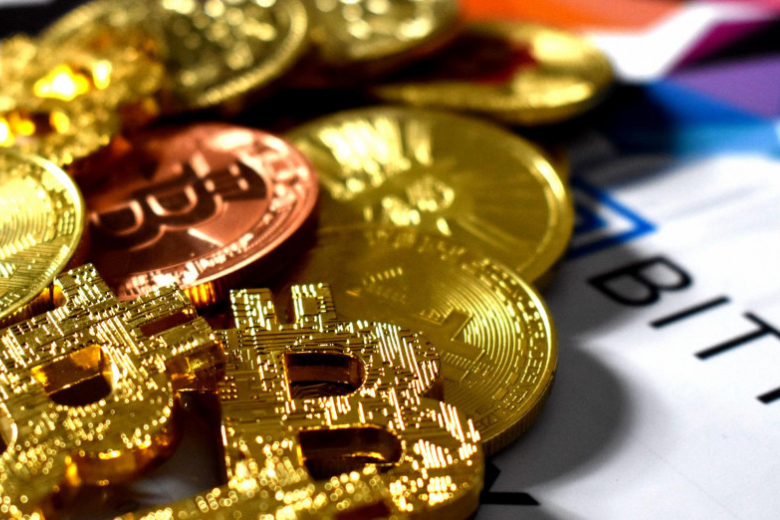 比特幣觸及6.9萬、現貨ETF交易量達百億美元,雙創歷史新高