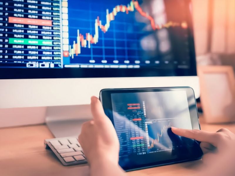 Bitfinex Derivatives Users Can Now Place Bets on Bitcoin and Ether Implied Volatility