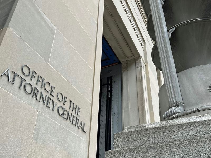 Warren Flags Crypto Ties to Child Sexual Abuse in Letter to DOJ, Homeland Security