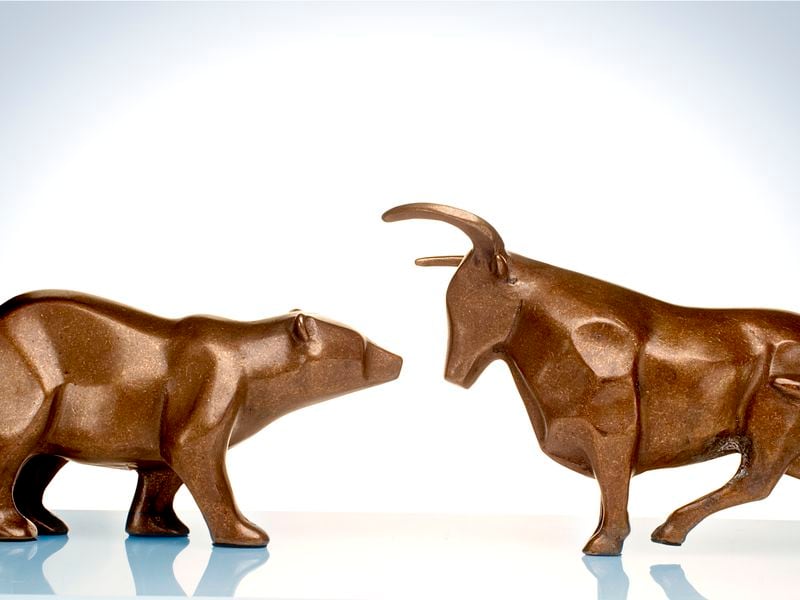 Bitcoin Sinks Under $61K as One Trader Sticks to $150K Prediction This Year