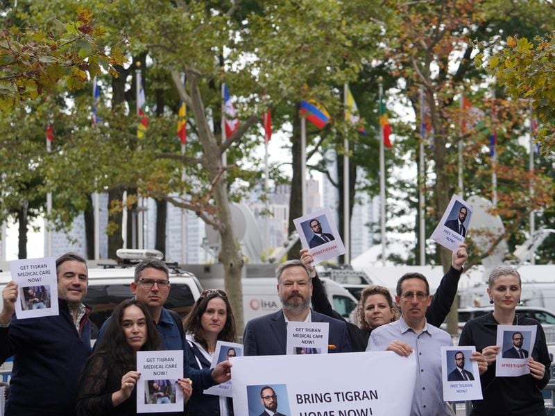 Former Government Employees, Compliance Officers Rally for Detained Binance Executive