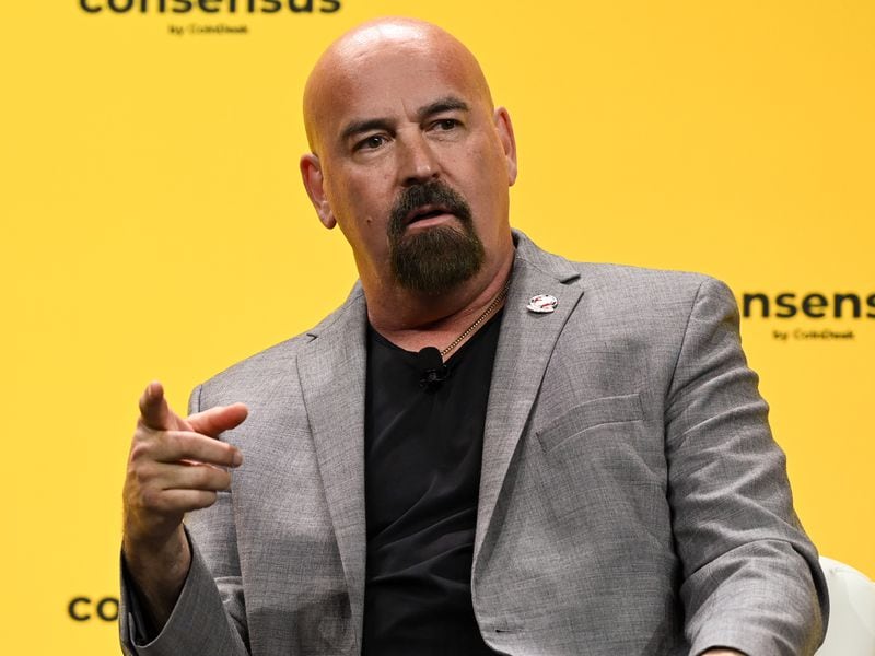 Sen. Elizabeth Warren’s Pro-Crypto Opponent, John Deaton, Has a Plan to Beat Her