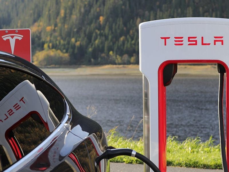 Musk’s Tesla Still Holds $780M Bitcoin, Arkham Says, Ahead of TSLA Earnings