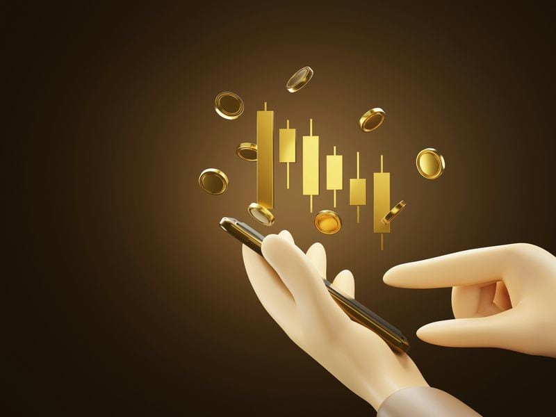 Nearly 50% of U.S. Investors Plan to Invest in Crypto ETFs: Charles Schwab Survey