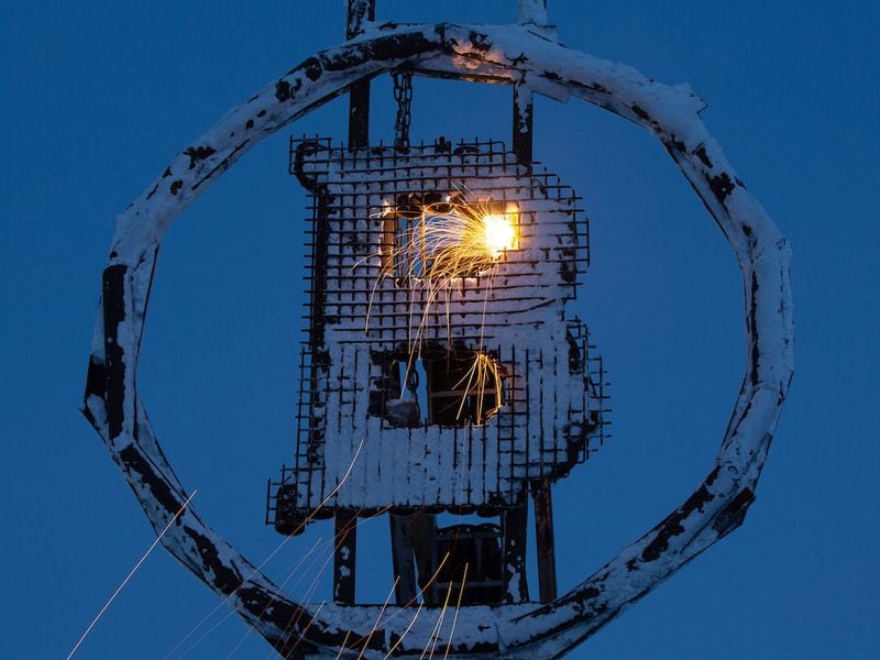 Bitcoin Miners at a Crossroads: Gain Market Share or Go All-In on AI?