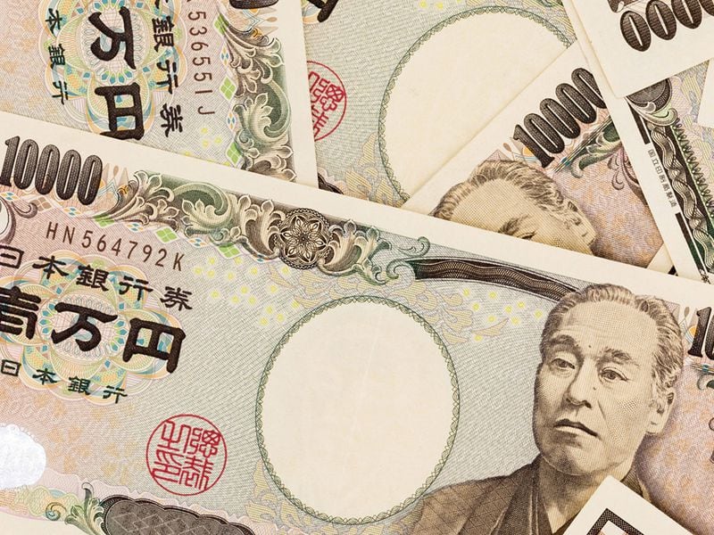 Bitcoin’s Link to Ishiba-Led Swoon in Nikkei Comes Into Question as Yen Declines