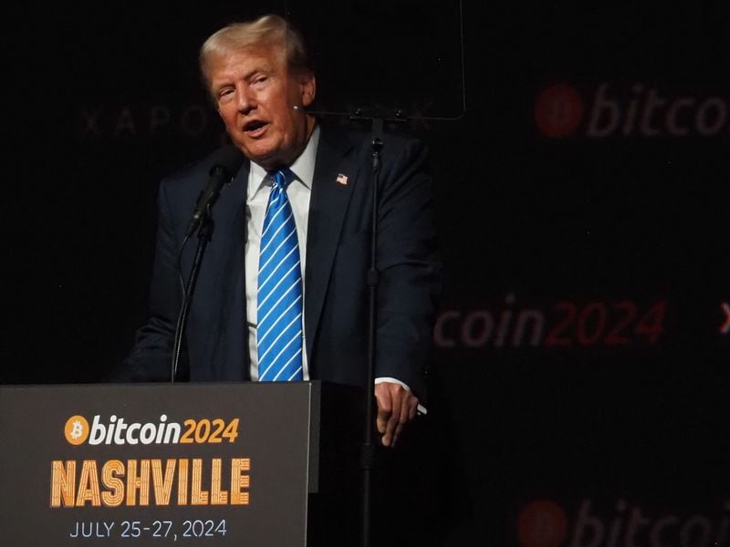Bitcoin Rises Nearly 10% Against Mexican Peso as ‘Trump Trade’ Soars; Gold Stays Flat