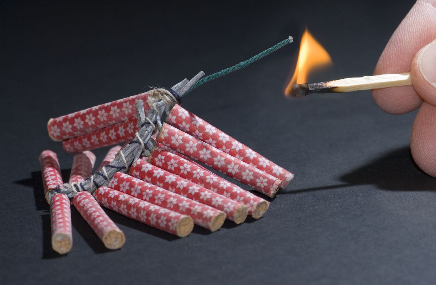 Don’t Expect Bitcoin Fireworks Ahead of New Year, Traders Say, as BTC ETFs Lose $420M