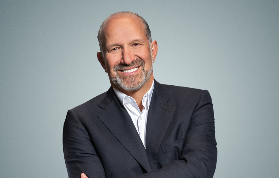 ​川普誓言 6 個月內完善數位資產監管法規！AI 加密沙皇：開始評估比特幣儲備、矽谷業者全面支持