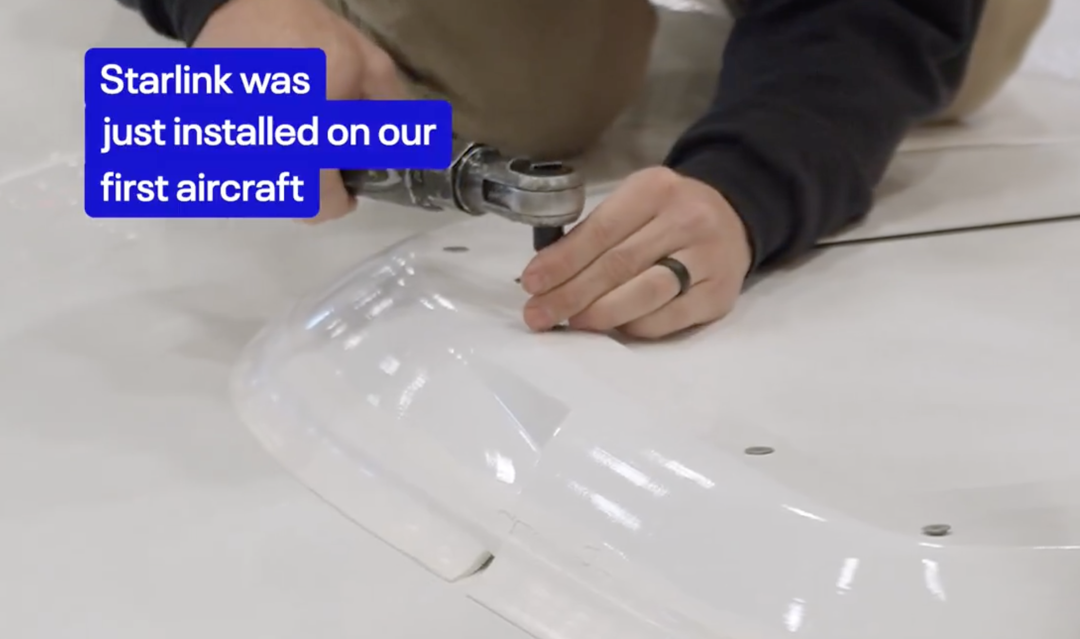 ​美國聯合航空成功裝置首座 Starlink 星鏈天線 、Q4 財報亮眼 華爾街投顧看好未來表現