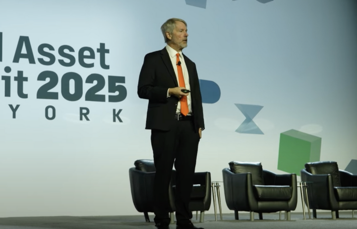 ​黃金石油全是垃圾！微策略 Saylor 揭示「比特幣 21 真理」，從金錢、能源到國防全面翻轉未來