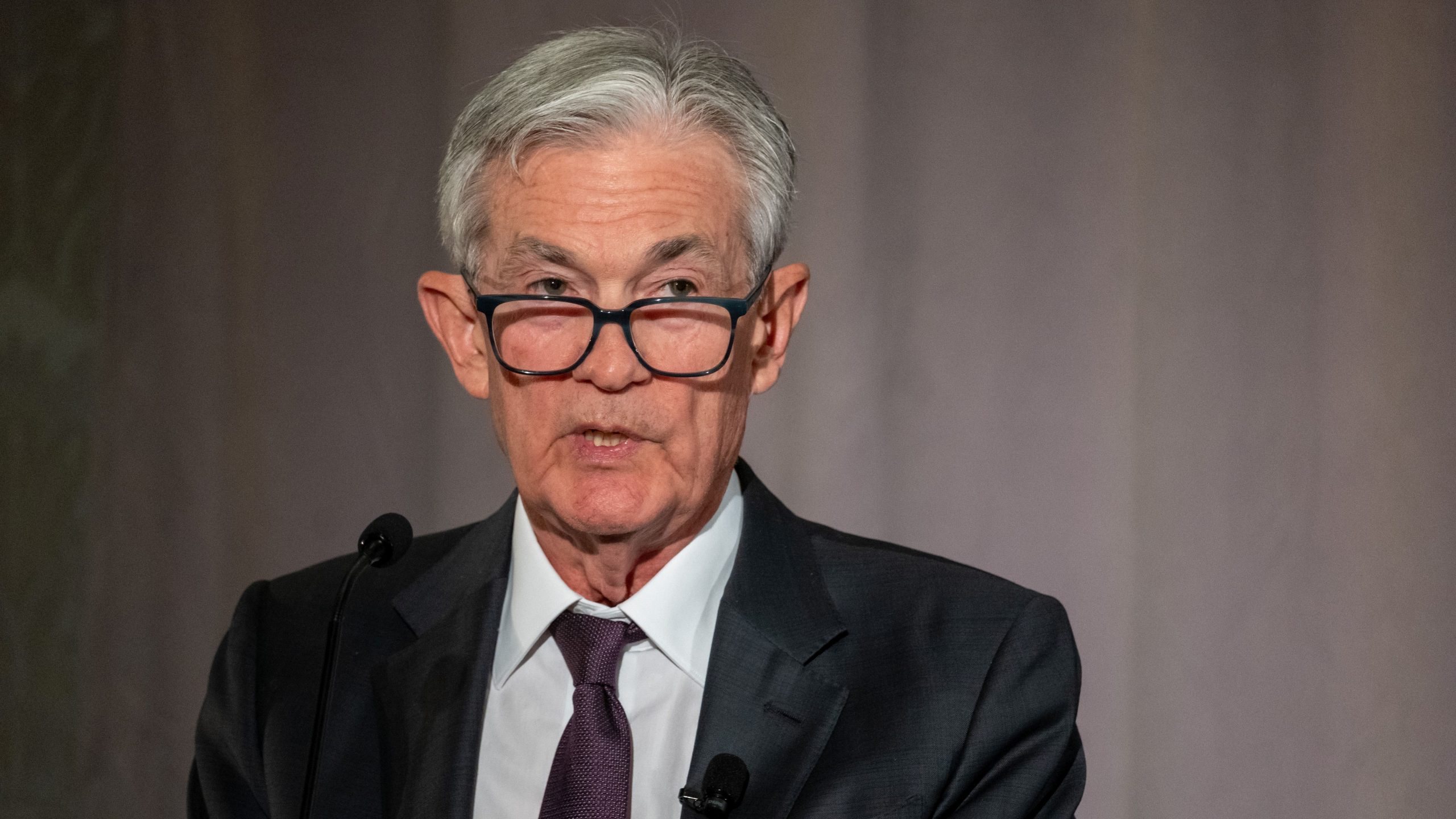 Bitcoin Rally Short-Circuited as Fed Chair Powell Raises Stagflation Fear