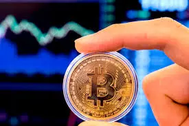 上市公司跟风微策略惹质疑,融资买比特币或成高危举措