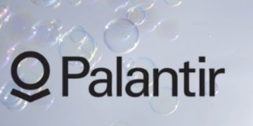 Palantir 股價再創史高，前瞻本益比為輝達的七倍引發泡沫疑慮 