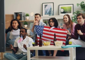 體育博彩公司 DraftKings 財報亮眼 降息前景添利多，25 位華爾街分析師給予買入評級 