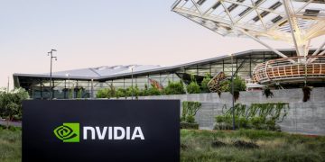 川普多次會唔黃仁勳釋出利多? 晶片開放加上 AI 基設高需求 輝達股價將於 8 月 27 日後飆升 ?