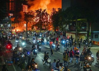 印尼為何暴動？外送員之死、國會特權引爆全國怒火 