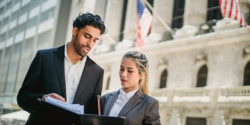 川普被銀行列為拒絕往來戶!發總統行政令指示貨幣監理署 OCC 出手遏止 De Banking