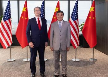 美財長：已暫緩 100% 關稅，達成實質框架為川習會鋪路 