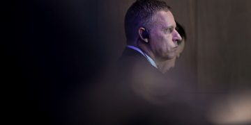 Peter Thiel 出清輝達 NVDIA!旗下基金部位驟降三分之二,轉投這三隻科技股