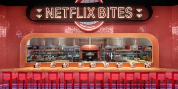 Netflix 宣佈 1 拆 10 股票分割,投資人需要知道的事