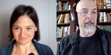 「元宇宙」Metaverse 原創作家正實現他的虛擬世界與加密貨幣夢想