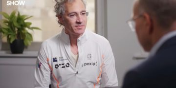 Palantir 執行長 Alex Karp 談政府監控、AI 主導權和養生秘訣