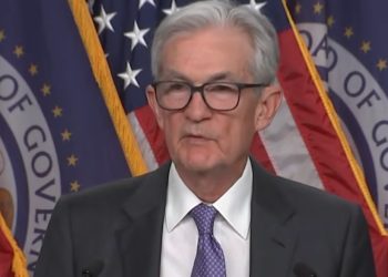 聯準會如期「鷹式降息」,內部分歧擴大、2026年僅預期再降一次