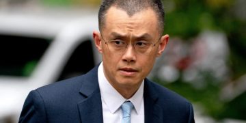 從拉攏川普家族到考慮股權重組:CZ 光環成幣安重返美國最大阻力