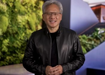 賓士 S 系列豪華電轎車迎來史上最重量級代言人黃仁勳 