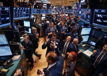 美國就業報告穩健提振市場情緒、標普500與道瓊指數齊創歷史新高 