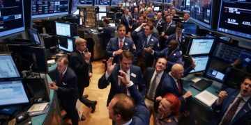 美國就業報告穩健提振市場情緒、標普500與道瓊指數齊創歷史新高 
