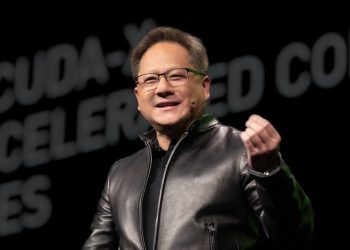 輝達 20 億美元入股 CoreWeave，5GW 規模 AI 工廠引爆能源需求 