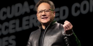 輝達 20 億美元入股 CoreWeave，5GW 規模 AI 工廠引爆能源需求 