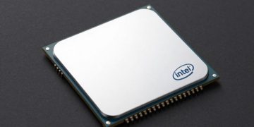 英特爾財測公佈：難以滿足人工智慧資料中心需求、股價重挫 13 % 