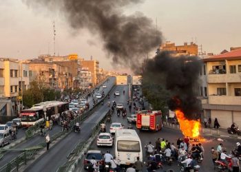 加密幣全面下跌！比特幣跌破 79,000 美元，川普點名 Fed 主席與中東局勢引市場不安 