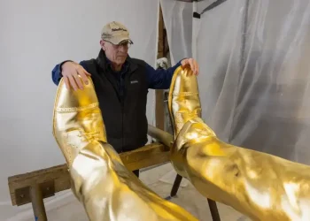 《纽约时报》：给特朗普塑金身，一场 Meme 币的疯狂营销