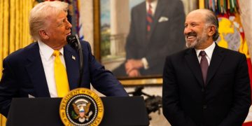 法院推翻川普關稅，商務部長家族靠「退稅權交易」暗中賺進數億美元？ 