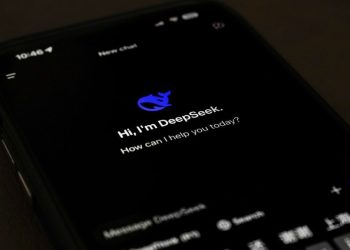 OpenAI 控 DeepSeek「搭便車」！竊取美國 AI 技術訓練自家模型 