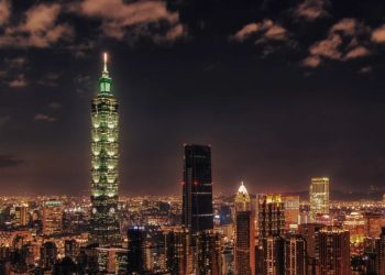 台灣超越中國!2026 最新 MSCI 新興市場指數 20 年首見台灣登頂