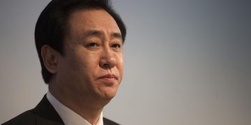 昔日房地產巨頭殞落!恆大欺詐案深圳審理,許家印當庭認罪