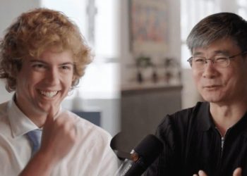 曾精準預言美伊開戰!紅遍全美的江教授再語出驚人:美國 CIA 發明了比特幣